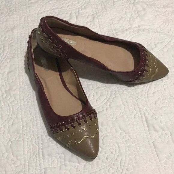 mark. Shoes - Pointed toe wine‎ and gold flats